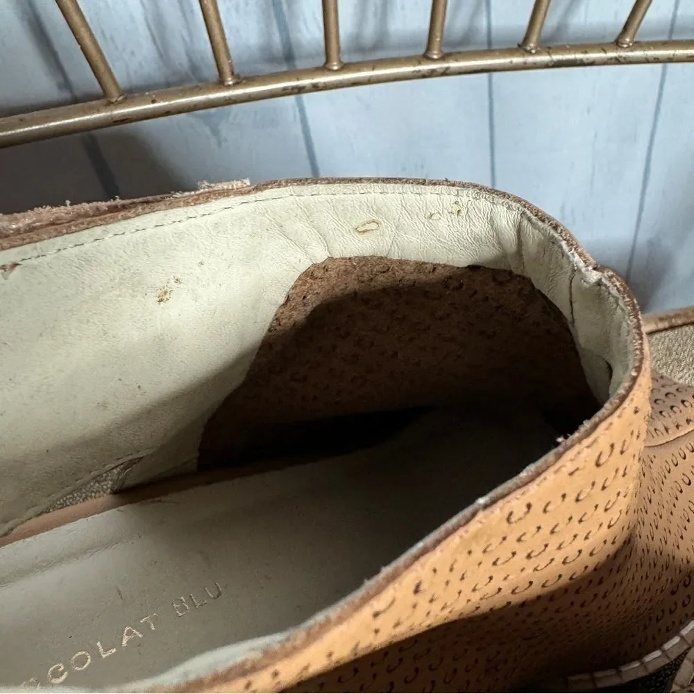 Chocolat Blu Devin Supple Leather Wedge Sandals Size 40 NEW Anthro Cute Comfy